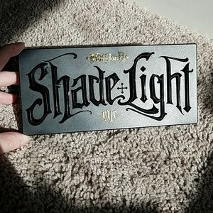 Kat Von D Shade and Light Matte Eyeshadow
